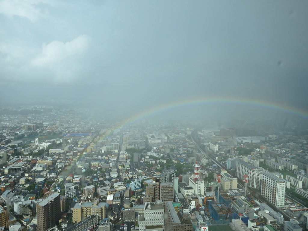 No.94 虹を見下ろす・・高層階天空シリーズその４