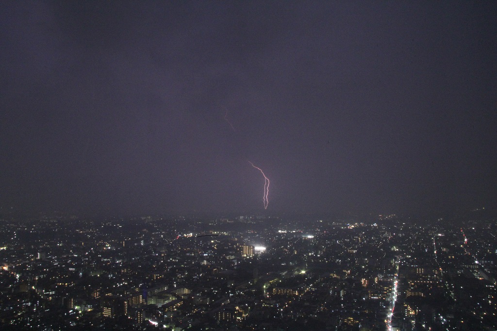 No.79 稲妻を見下ろしたら・・高層階天空シリーズその2